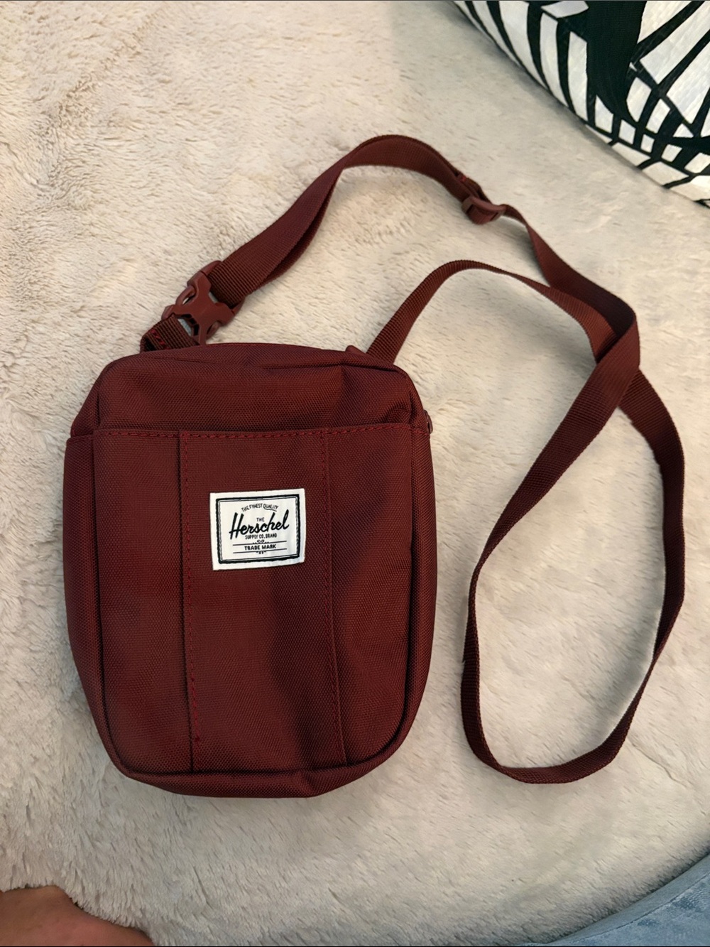 Herschel Supply Company Crossbody Bag in Burgundy